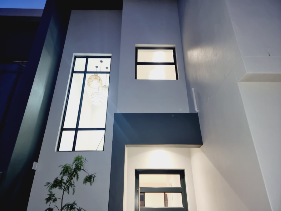 4 Bedroom Property for Sale in Sandown Western Cape